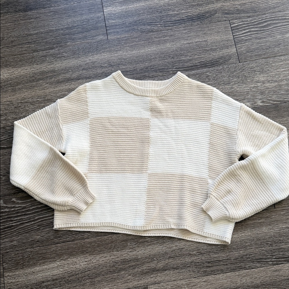 moon & madison Cream and Tan Checkered Sweater